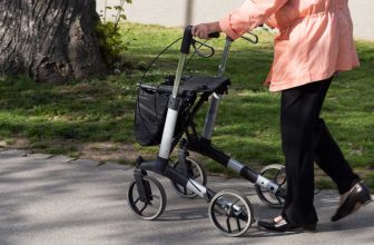 Best-walker-for-tall-people